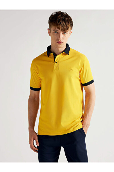 Clans & Hans By Styli Men Yellow Jacquard Collar Knitted Polo