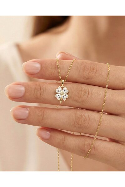 İNDİGO TAKI Minik Kalpli Yonca 14 Ayar Altın Kolye