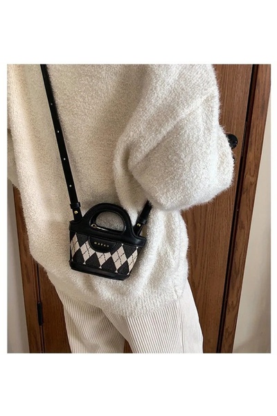 shika Kadınlara Özel Minimalist Askılı Omuz Çantası | Elmas Model Siyah | Hed...