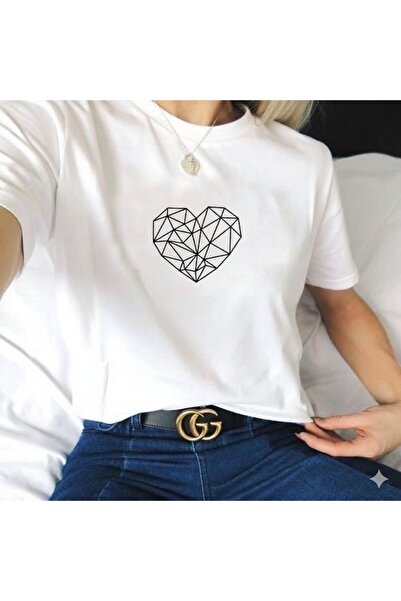 BW Bravely Wear تي شيرت نسائي أساسي من GEOMETRIC HEART B مطبوع