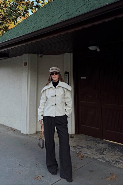 Laluvia Stone Button Detailed Short Cashmere Jacket - 7675