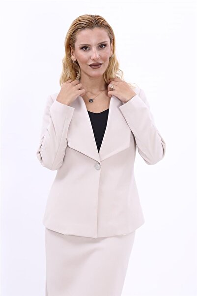 ÖNDER ÖZSOY سترة نسائية كلاسيكية بياقة وزر واحد - بيج