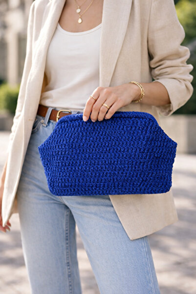 BY AKTEPE STORE El Yapımı Burslu Örgü Clutch Çanta – Parlak Metalik Kağıt İp,...
