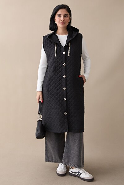 InStyle Hooded Gold Chain Black Quilted Vest