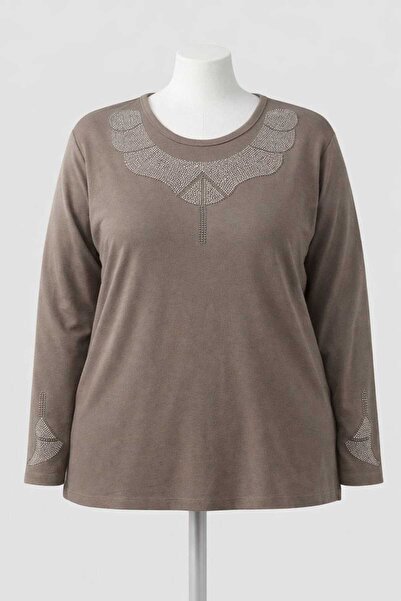 Gündoğan Plus Size Stone Embroidered Long Sleeve Clover Fabric Mom Blouse