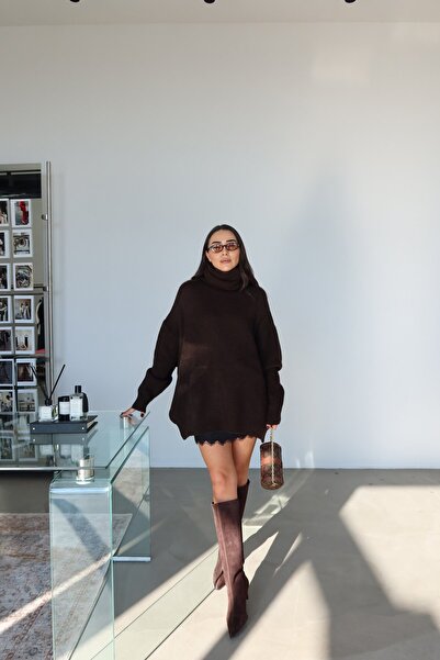 Özge Özgenç Turtleneck Oversize Sweater