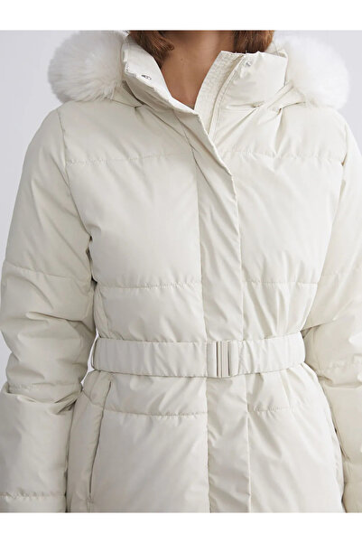 LC Waikiki Winter Jacket - Ecru - Regular fit