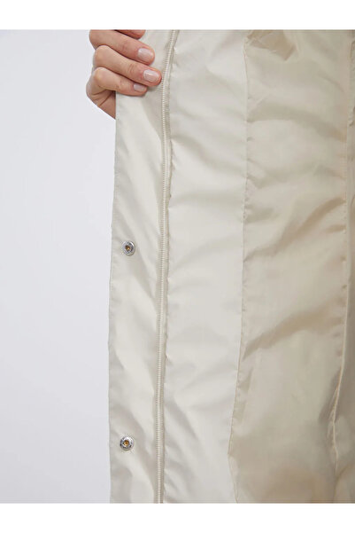 LC Waikiki Fur Hooded Women's Puffer Coat