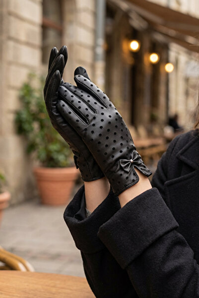 Kapin Puantiyeli Fiyonk Detaylı Suni Deri Kadın Eldiven - Siyah