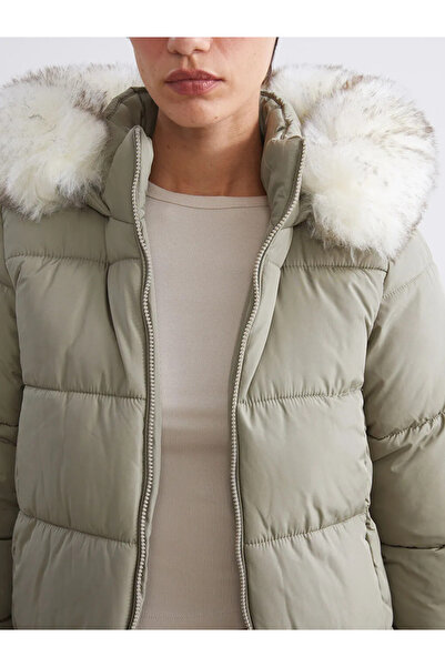 LC Waikiki Women's Hooded Plain Puffer Coat