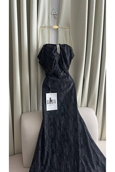 Calissa Store Elegant evening dress with a bow neckline