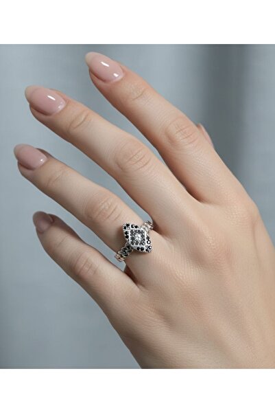 Nurtakı خاتم قابل للتعديل مصنوع من حجر اللوز الأسود اللامع