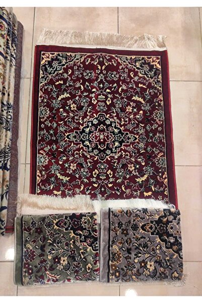FABRIC ورد متكرر بنمط مخملي عصري بلون أحمر كلاسيكي، مقاس 70*110 سم، ناعمة.