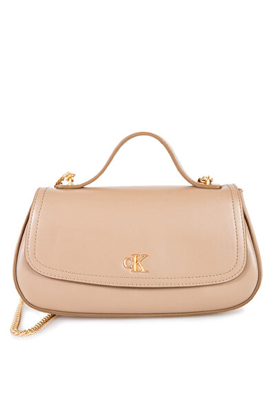 Calvin Klein حقيبة كتف نسائية باللون البيج مع حزام كتف بسلسلة قابلة للإزالة و...
