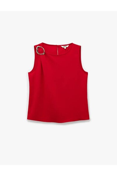 Koton Bisiklet Yaka Metal Aksesuarlı Kolsuz Bluz