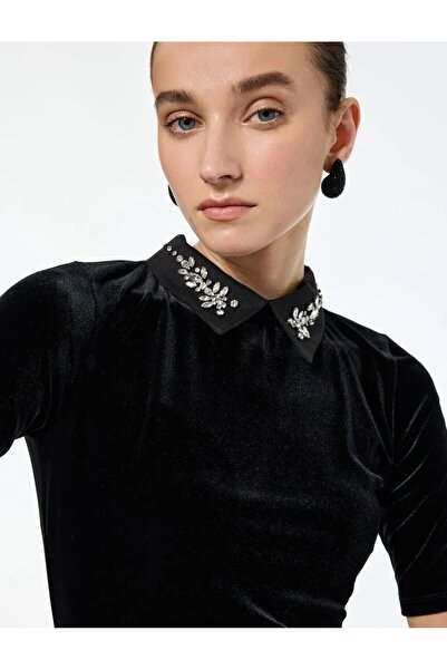 Koton Βελούδινο μπλουζάκι με κοντό μανίκι κλασικό γιακά με λεπτομέρεια από πέ...