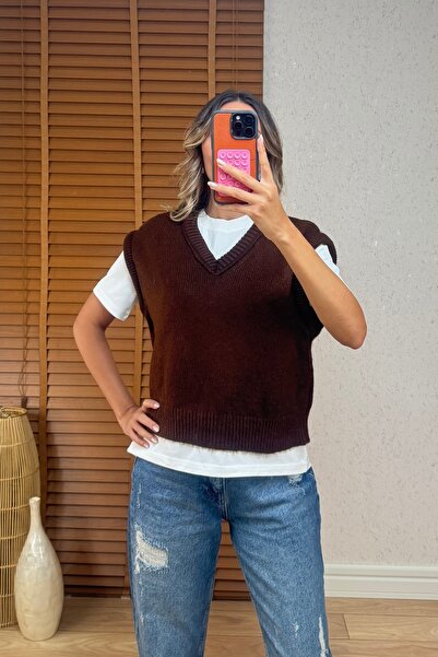 Mucios V Yaka Düz Süveter