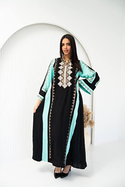 AFandina Luxurious linen jalabiya with a comfortable fit and distinctive embr...