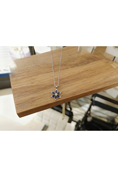 Şöhret takı&aksesuar قلادة زهرة اللوتس مع حجر الزركون، فولاذ مقاوم للصدأ لا يسود