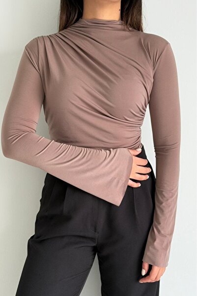 Güneş بلوزة بتفاصيل درابيه غير متماثلة