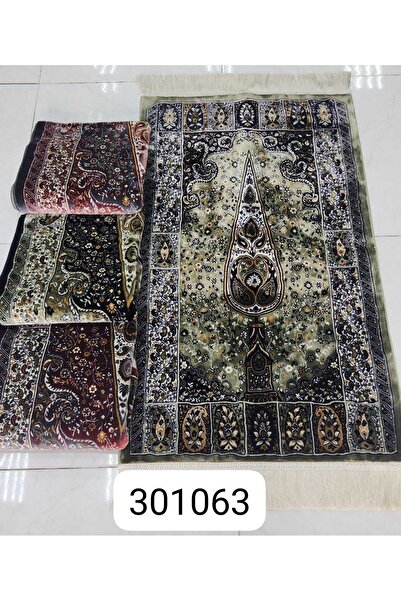 FABRIC سجادة صلاة زيتية بنقوش نباتية دقيقة، جودة عالية وملمس ناعم بمقاس $70 \times 110$ سم.