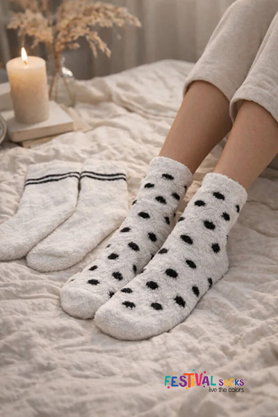 Festival Socks 2-Piece Plush Sleeping Socks for Women – Soft Warm Home Socks 2 Pairs