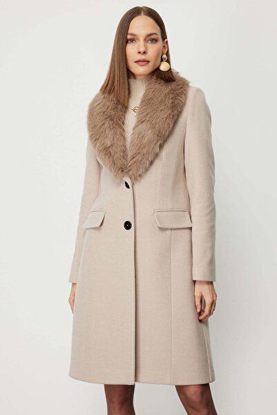 Ekol Yakası Kürklü Kapak Cepli Kaban