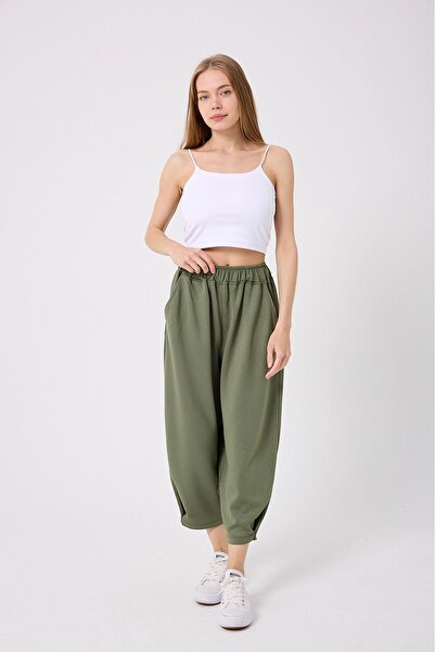 Butik Women's Shalwar Cut Pleated Sweatpants