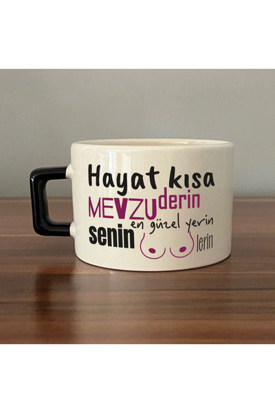 Kırtasiye Ofisi أفضل مكان لك هو كوب هدية مزخرف بمقبض أسود مربع الشكل من Memel...