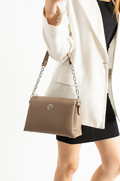 Crazy Women's Chain Strap Shoulder & Crossbody Bag – Multi-Pocket, Secure Design, Stylish