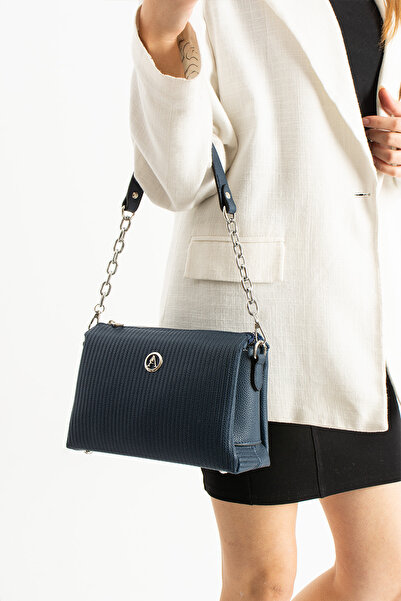 Crazy Women's Chain Strap Shoulder & Crossbody Bag – Multi-Pocket, Secure Design, Stylish