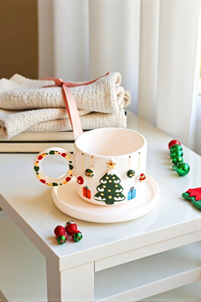 Özce Art Ceramic Atelier New Year Model Gift Boxed Pine Tree 24K Gold Detailed 170ml Turkish Coffee Cup and Saucer