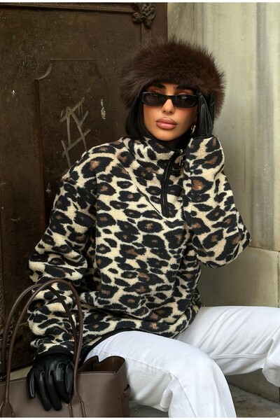 MEECY Zippered Oversized Plush Sweatshirt