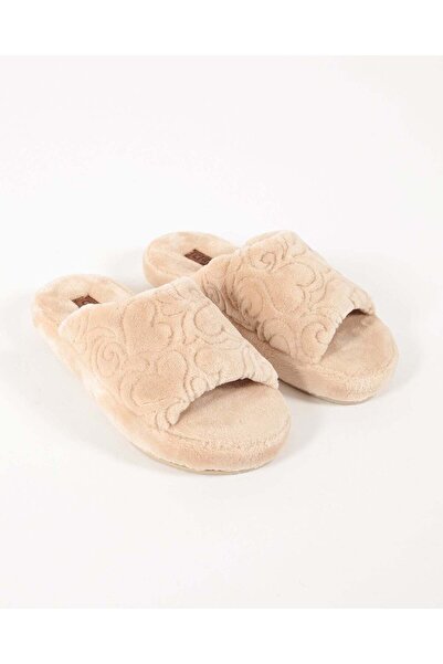 Chirpy شباشب منزلية نسائية بتفاصيل مطرزة - تاليا