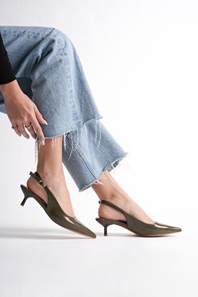 AleWomen Pantofi de damă Dyago kaki din piele lacuită cu toc mic, cu vârf ascuțit, cu spatele deschis