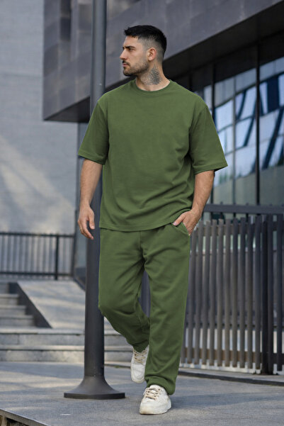 YAKAMEL Men's Crew Neck Elastic Waist Wide Leg Baggy Tracksuit Set