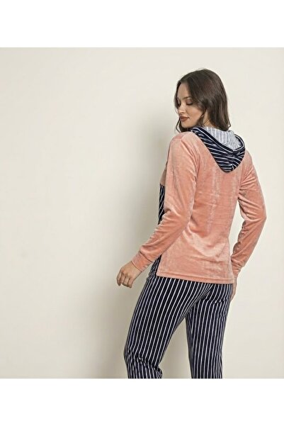 turkish A selection of luxurious women's loungewear sets and pajamas - comfor...