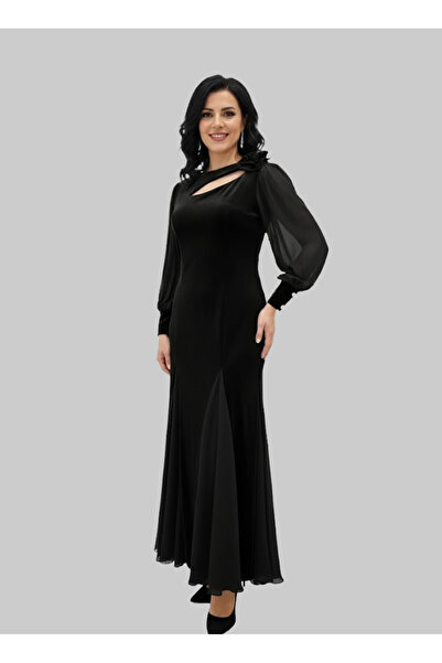 JOMANA A stylish women's winter dress in dark blue, combining comfort and elegance.