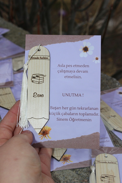 Şeyma Organizasyon & Lazer Öğrenciye Karne Hediyesi Tebrik Kartlı Kitap Ayracı 5 Adet