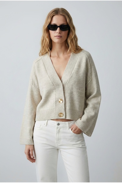 Kadın Oversize Gold Düğmeli Triko Hırka