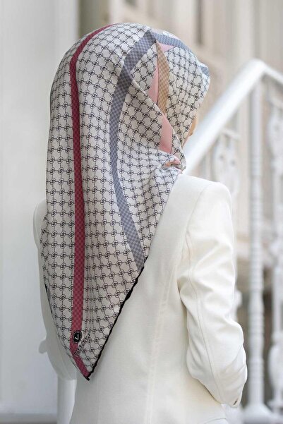 Vissona %100 Twill İpek Monogram Ve Şerit Desenli Pembe - Gri Renkli 90x90 Eş...