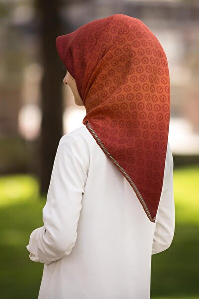 Vissona 100% туилови копринен шал с монограмна шарка в цвят таба, 90x90 Начин...