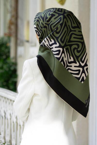 Vissona 100% Twill Silk με μοτίβο κυμάτων με μπορντούρα σε μαύρο - χακί χρώμα...