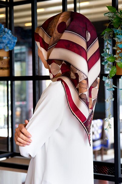 Vissona %100 Twill İpek Mermer Efektrli Geometrik Desenli Bordo - Gold Renkli...