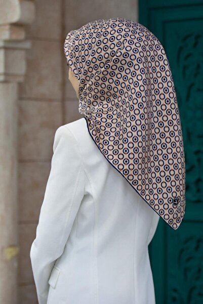 Vissona %100 Twill İpek Zincir Desenli Bej - Lacivert Renkli 90x90 Eşarp Kena...