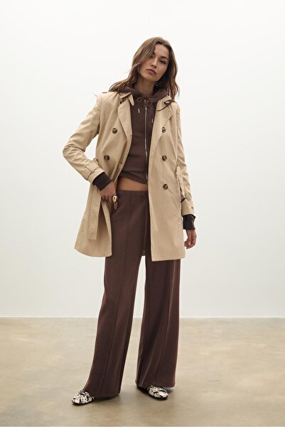 Stradivarius بنطلون جري واسع الساقين ناعم الملمس مع تفاصيل خياطة أمامية