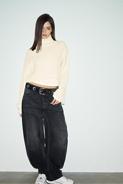 Stradivarius سترة محبوكة بياقة عالية