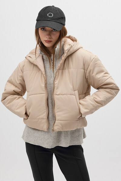 Rays Palton de damă, scurt, matlasat, bej, cu cu glugă buzunare, 8010