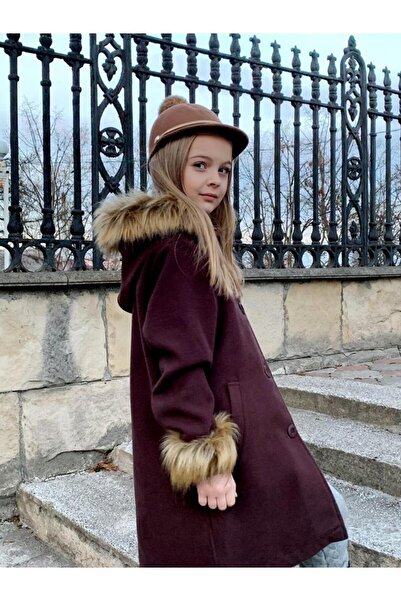 Hilal Akıncı Kids Kız Çocuk Kapüşonu ve Kolları Kürk Detaylı Kaşe Kaban