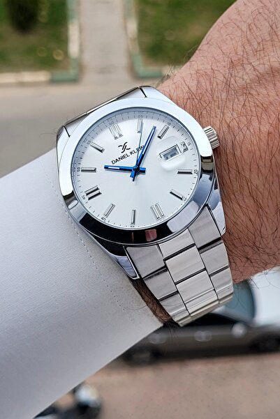 Daniel Klein Gümüş Renk 5 ATM Hediye Paketli 42 mm Erkek Kol Saati